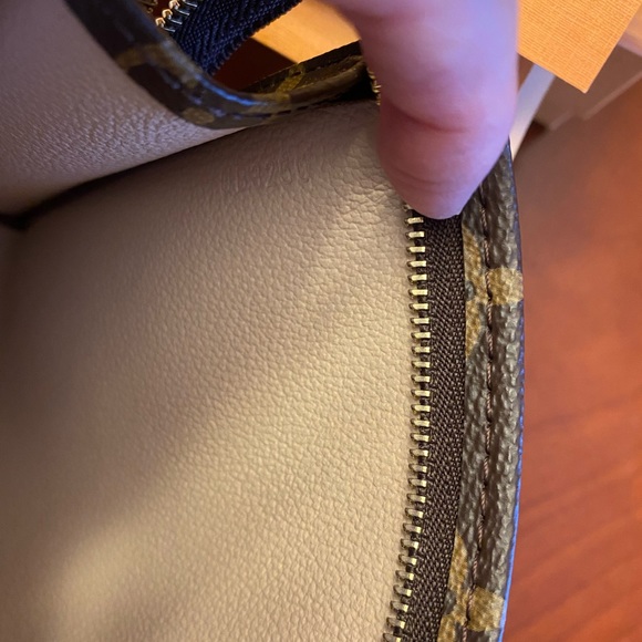 Louis Vuitton Clutch - Picture 4 of 4